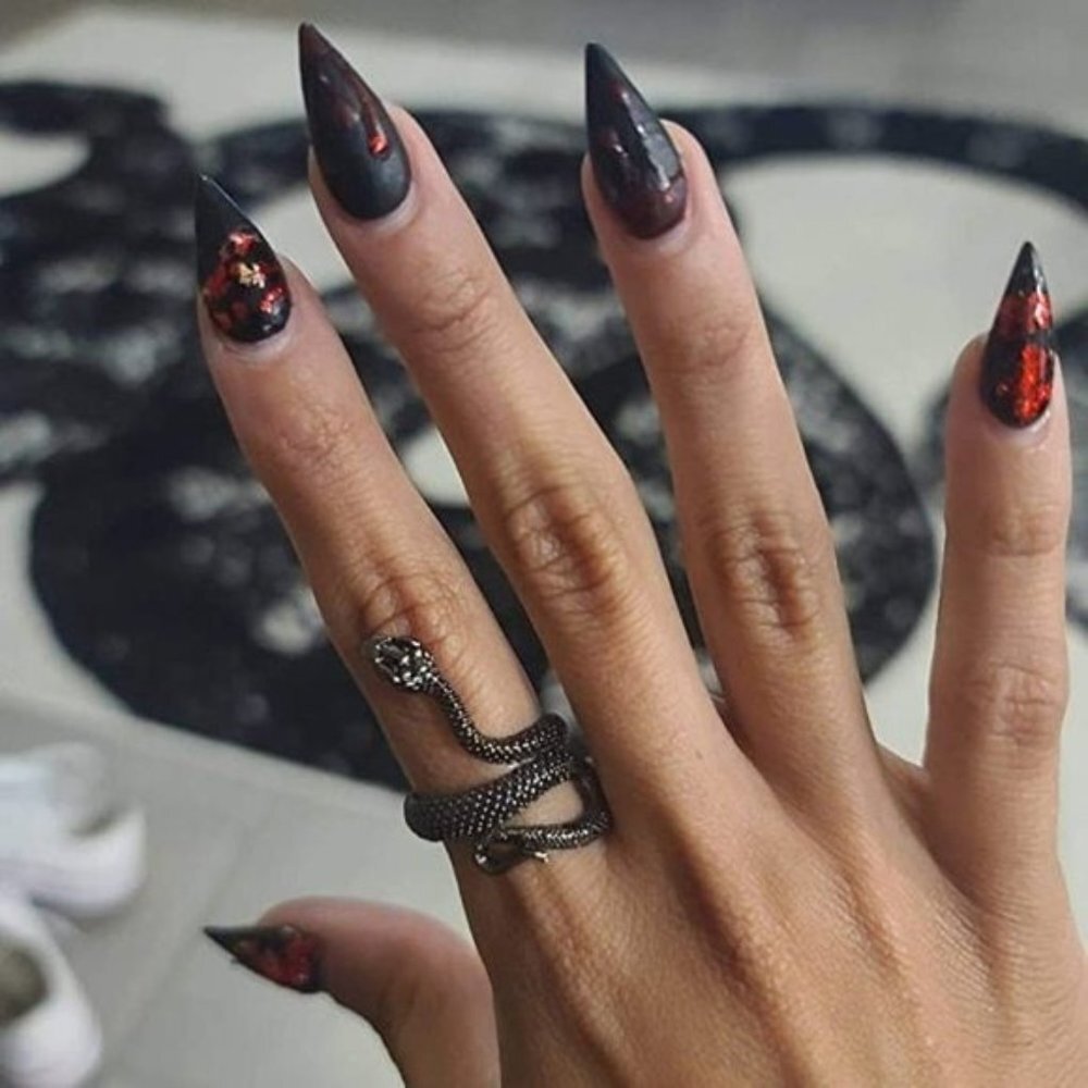 Black Vintage Snake Ring
